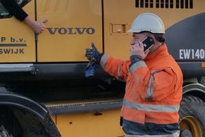  „Das Cat-Phone ist Klasse; die Wetter-App ist praktisch, und das Display zeigt die Kontakte schön groß“ – Manfred Telöken, Bauleiter bei Hülscher &amp; Heitkamp, Stadtlohn 