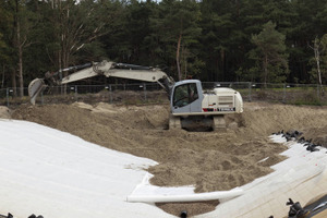  Den Einbau der Unterbodenzone realisierte die Köster GmbH auch im Bereich der Dränage Nord 