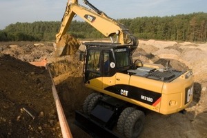  18 bis 20 t schwerer Caterpillar M318D mit ACERT-Motor, Maschinenkontrollsystem MultiPro und Speicherung der Drücke und Durchflussmengen von bis zu 10 wählbaren Anbaugeräten 