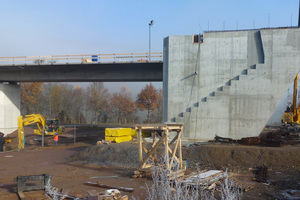  Die 176 Meter lange Talbrücke Beerberg ist als erste Autobahnbrücke überhaupt mit SediPipe XL-Anlagen ausgestattet, die das anfallende Regenwasser reinigen 