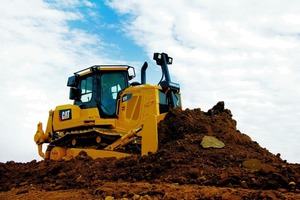  2 Fortschritt durch Technik: Mit dem Dozer D7E mit dieselelektrischem Antrieb ist ein effizientes Paket für die Zukunft in Sachen Umweltfreundlichkeit und Effizienz geschnürtFotos: Zeppelin 