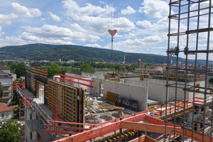  Bei der Erstellung des Gebäudekerns im Marsilius-Turm wurden Elemente der Orma-Wandschalung mit der Enkoform-Schalung kombiniert. 