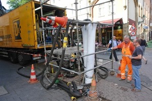  Einbau eines Schlauchliners DN 300 in der Düsseldorfer Altstadt 