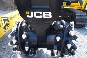  JCB Rock Wheel an einem JCB Kettenbagger JS 360 
