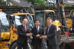  (V.l.n.r.) Carl Gustaf Göransson, Geschäftsführer der Volvo CE Europe GmbH, BauRent-Geschäftsführer Yoshinari Yokouchi, und Swecon-Geschäftsführer Magnus Rosberg 