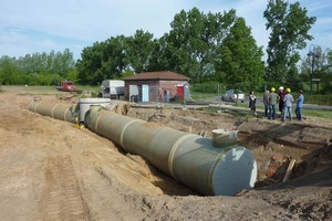  180 Kubikmeter Schmutzwasser fasst der neue Staukanal aus GFK-Wickelrohr, der dem Pumpwerk Lehmweg vorgeschaltet ist 