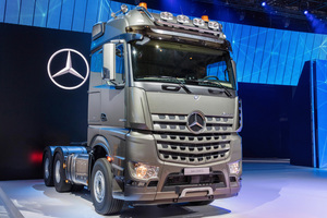  Auf der IAA Nutzfahrzeuge stellte Mercedes für alle Fahrzeugbereiche zahlreiche neue Technologien vor. 