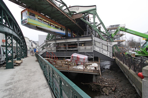  Bei der Rekonstruktion der originalen Jugendstilarchitektur der Wuppertaler Schwebebahnstation Werther Brücke Niettechnik von Atlas Copco Tools zum Einsatz 