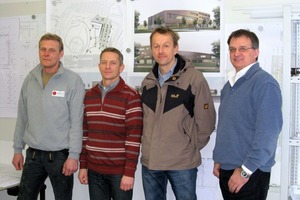  Oberpolier Dirk Oepping, Doka-Fachberater Holger Könning, Projektleiter Mike Korn und Bauleiter Gerhard Hecht (v.l.n.r.) – die Hauptakteure auf der Baustelle Uni Flensburg 