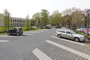  Sicolith ist bestens für größere Parkplatzflächen geeignet: es zeichnet sich durch eine hohe Versickerungsleistung und hohe Verschiebesicherheit der einzelnen Steine ausFoto: hansebeton-STEIN 