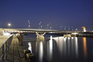  „Die Baakenhafenbrücke ist eine elegante ‚langsame‘ Brücke, die zum Verweilen einlädt.“ 