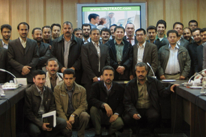  Bild 2: Schulung von Ingenieuren im Iran mit Hilfe der Wissensnetzwerkplattform www.UNITRACC.com&nbsp; Foto: S &amp; P Consult GmbH, Bochum 