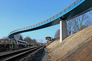  Blaue Welle, Flöha: ausgezeichnet in der Kategorie „Fuß- und Radwegbrücken“ 