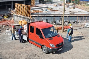  Ab Frühjahr 2009 ist der Sprinter in der besonders umweltfreundlichen EEV-Version mit Erdgas-Antrieb erhältlich 