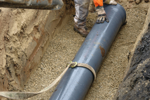  Die stabilen und wandverstärkten Connex-Kanalrohre bestehen aus leichtem PVC-U. Dadurch ist allenfalls kleines Hubgerät auf der Baustelle notwendig 