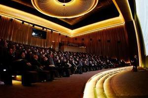  Der 1. Frankfurter Architektentag 2015 in der Astor Film Lounge Frankfurt stand unter dem Motto „Brandschutz im Hochbau“ und erfreute sich zahlreicher Besucher.  