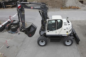  Der 11 t schwere Midi-Mobilbagger Terex TW110 wurde „komplett überarbeitet in einem prägnanten Design im Stil der neuen Zeit präsentiert“, so der HerstellerFoto: Terex 