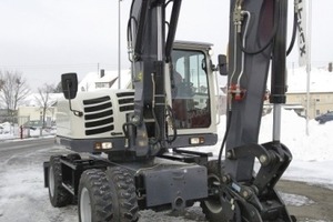  Im zukunftsweisenden Design komplett überarbeitet: Mobilbagger TW110 von Terex

 