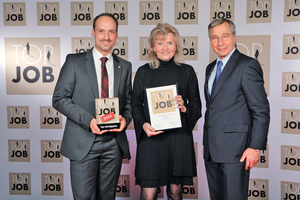  Vorbildlicher Arbeitgeber: Jens Rädel und Andrea Kiesel nahmen die Auszeichnung „Top Job“ von Wolfgang Clement entgegen 