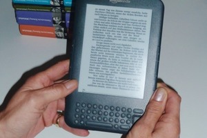  Abmessungen von 190 mm x 123 mm x 8,5 mm und ein Gewicht von weniger als 250 Gramm machen die Handhabung des Kindle 3G einfach 