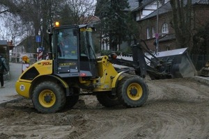  9 Der New Holland W70BTC verfügt über eine Ausschütthöhe von 2,62 m  und kann daher problemlos auch Sattelzüge und 4-Achs-Lkw beladenFoto: New Holland 