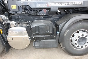  Bild 4: Kompakter Ad-Blue-Tank unter dem Batteriekasten 