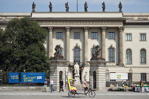  Weltbekannt: Das Hauptgebäude der Humboldt-Universität zu Berlin 
