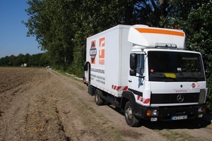  Kanalsanierung im Grünen: Die Bäume längs des Gewässers im Seebachtal stellen für den undichten Transportsammler einen ernsthaften Sanierungsgrund dar 