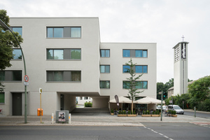  Die Lochfassaden der Siedlung Schwyzer Straße führen die zum Unesco-Weltkulturerbe zählende Architektur des Berliner Schillerparks von Bruno Taut weiter.  