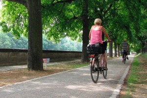  5 An Spitzentagen nutzen bis zu 2000 Radfahrer den Radweg, in den die Testrecke integriert istFotos: Helmuth Ziegler 