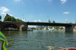  Die Alte Brücke in Frankfurt am Main: Bei Untersuchungen erwiesen sich die Pfeiler als äußerst marode. 