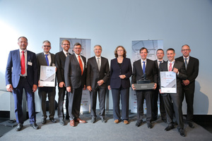  Das Friends&amp;Family-Programm von Jökel: Marcus Liedke, Kay Prag, Mathias Zarse, Eugen Schmitz (Chefredakteur THIS-Magazin), Prof. Dr. Josef Zimmermann (TU München), Annemarie Lütke (Regierungspräsidentin Düsseldorf), Stefan Jökel, Timo Gaul, Peter Jökel, Harald Berthold (v.l.n.r.) 