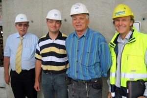 Das Baustellenteam von links nach rechts: Oberbauleiter Burkhard Ohland, Bauleiter Christian Raulf, Oberpolier Milko Barisic, Doka-Fachberater Ralf Mehl 