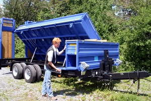  Zweiseitenkipper mit Staukasten und verbreiterten, verlängerten Rampen(14 t GG) 