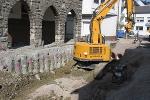  Sicherung des Ständerhauses mittels überschnittener Bohrpfahlwand 