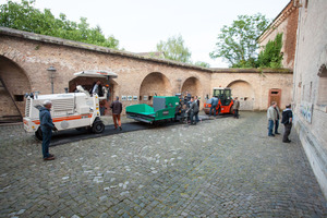  Ein Hoch auf die neue Außenanlage des Straßenmuseums in Germersheim. Hier kann man Straßenbaumaschinen unterschiedlicher Epochen hautnah erleben. 