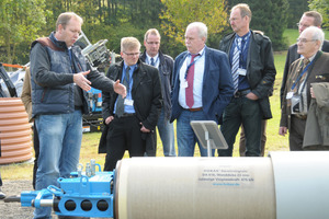  Im Testgelände in Gleierbrück sowie im Vorführraum im Werk 2 konnten sich die Teilnehmer im „Live-Betrieb“ einen Überblick über die Produkte der Tracto-Technik verschaffen 