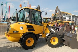  Aus deutscher Fertigung stammen die beiden neuen Volvo-Radlader L20F und L25F von CE mit 100 Prozent wirkenden, zuschaltbaren Differenzialsperren und serienmäßigem 3. HydraulikkreisFoto: Cohrs 