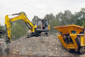  Die rund 15 t Betriebsgewicht verteilen sich beim Wacker Neuson 14504 auf nur 2,79 m Höhe und 2,49 m Breite  