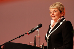  Gudrun Lohr-Kapfer, die neue rbv-Präsidentin, würdigte in ihrer Ansprache die Arbeit von Klaus Küsel 