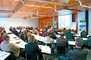  Wie können Ansätze für Planer und Behörden aussehen, um der aktuellen Gesetzgebung zum Umgang mit Regenwasser zu entsprechen? Die Unternehmen Huber, InnoAqua, Krohne, KSB und Mall bringen Planer auf den neuesten Stand. 