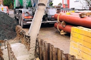  Die homogene Ummantelung von Kabelschächten und Rohren mit TerraFlow bringt eine kürzere Vorbereitungszeit und einen schnelleren BaufortschrittFotos: Steffen Fuchs, Heidelberger Beton 