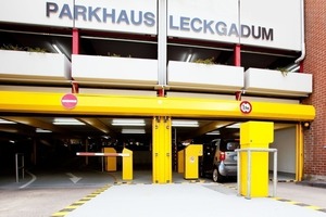 Das Innenstadt-Parkhaus Leckgadum im westfälischen Soest wurde in sieben Monaten bei laufendem Betrieb umfassend instand gesetzt. Der Schädigungsgrad der Stahl- und Stahlbetonteile war beträchtlich 
