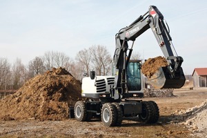  Größter Terex-Mobilbagger ist nach dem Verkauf der Atlas-Baggersparte der 11 t wiegende, in Deutschland produzierte TW110 mit serienmäßigem Zusatzsteuerkreis 