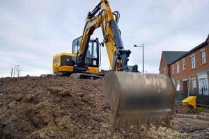  Die neuen JCB-Kompaktbagger lassen sich aufgrund ihres geringen Gewichts auch ohne Tieflader zur Baustelle transportieren. 