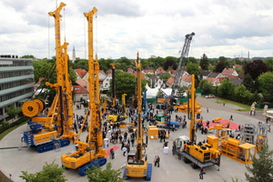  Hauausstellung der Bauer Maschinen GmbH in Schrobenhausen 