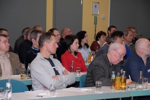  2 Über 120 Praktiker aus Straßen- und Tiefbau informierten sich bei den dornburger baustoffthemen über SpezialbindemittelFotos: dornburger zement 