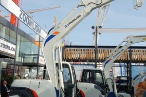  Nicht in Deutschland erhältlich sind von Zoomlion aus China die beiden „Small-size Excavator“ ZE60E und ZE80E sowie der 1,6-t-Minibagger ZE15E (von vorn nach hinten)
 