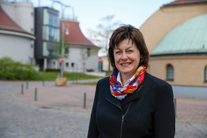  Dipl.-Ing. (FH) Ingrid Hansen, Gebietsleiterin Investitionen, Stadtentwässerung Dresden GmbH, vertraut bei der Bauausführung ebenso wie bei Ausschreibung und Bauüberwachung in puncto Qualität und Qualifikation auf das Instrument Gütesicherung Kanalbau. 