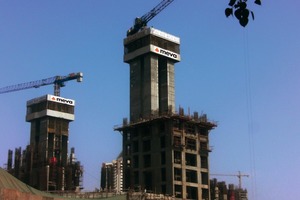  Meva Automatic Climbing MAC im Einsatz auf der Baustelle des 320 m hohen Palais Royale in Mumbai, Indien. Es ist das größte und erste grüne Bau­projekt des Landes. Hier entsteht bis 2010 ein Komplex mit  Hotel, Bürogebäude und Appartments 